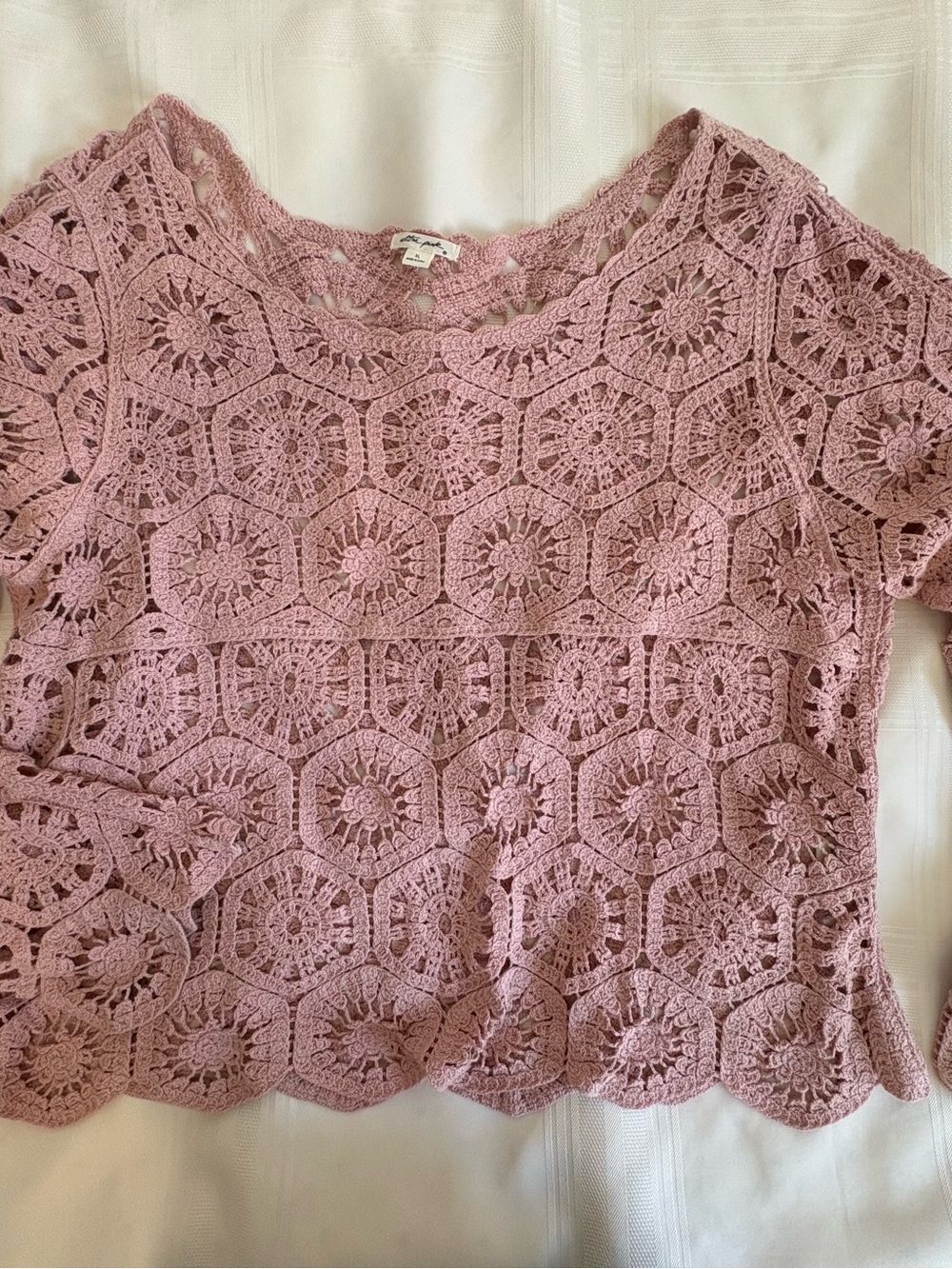 Ultra Pink Dusty Rose Crochet Short Sleeve Tunic